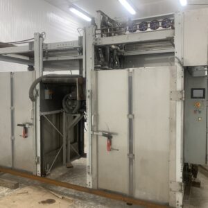 Raesco Packaged Ice Palletizer. Doulble Chamber Palletizer. Includes Feed And Takeway Belt Co